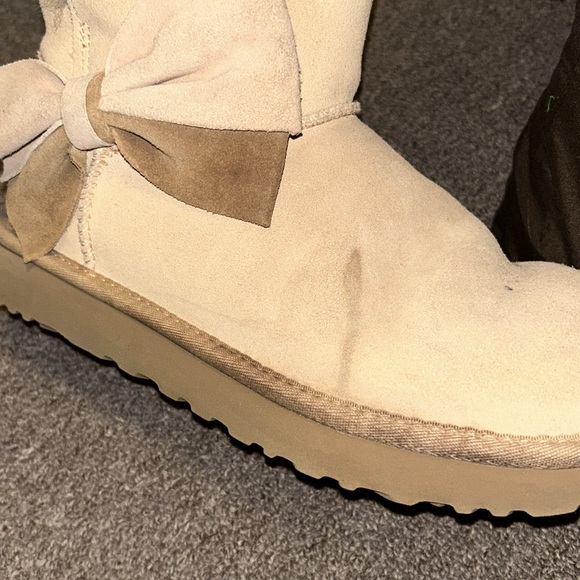 Ugg Classic Mini Two Tone Bow Suede Boots 9 US - Picture 10 of 10